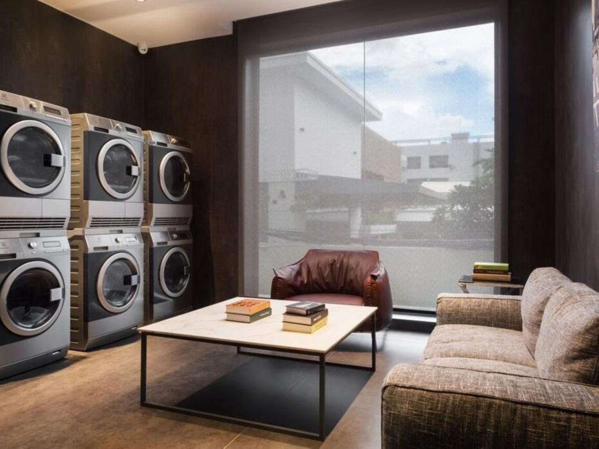 One Residence Hotel & Apartment Phnom-Penh Buitenkant foto